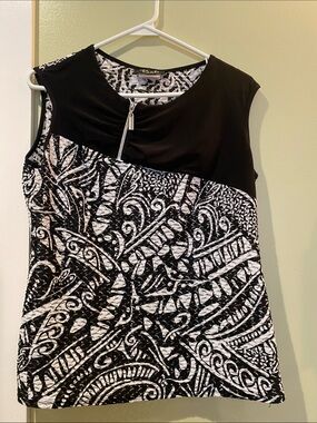Bali Black & White Sleeveless Patterned Top with Front Zip size L